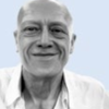El Dr. Nicolas, dermatólogo