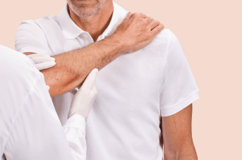 AV_cicalfate-_repairing-protective-cream_3282770204667_stephane_dermatological-exam