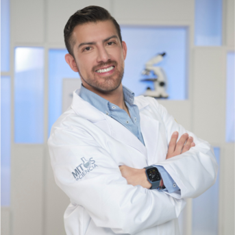 Dr. Alejandro López Gamboa_dermapediatra (1)